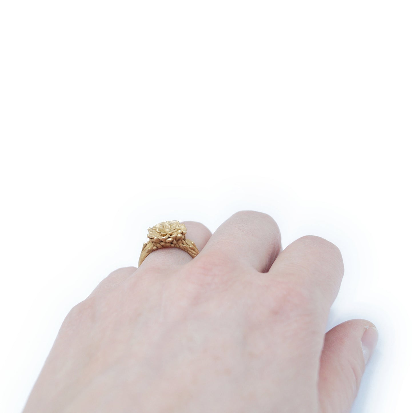 Modern Floral Silver Ring – Seamless Flower Petal Pattern Band