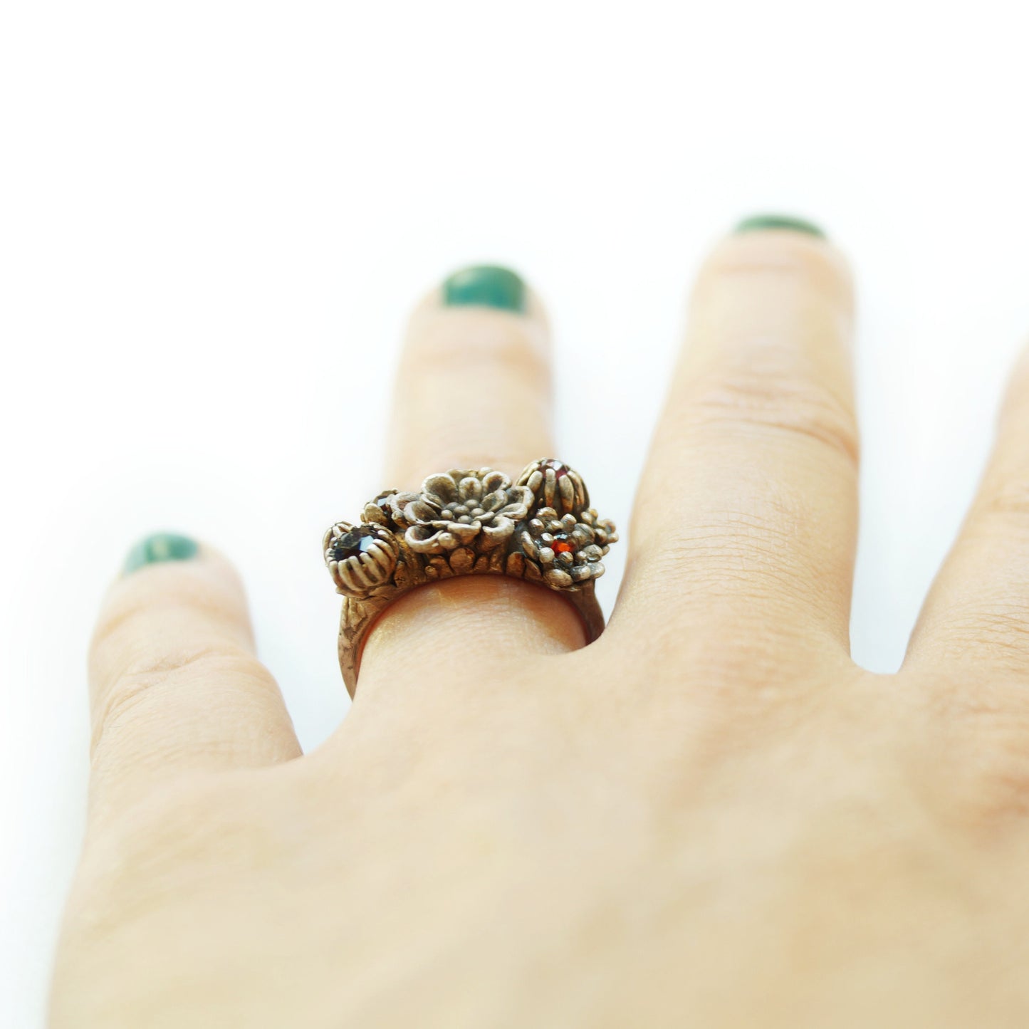 Bold Floral Statement Ring in Sterling Silver – Handmade Nature-Inspired Botanical Jewelry as a Unique Artisan Gift