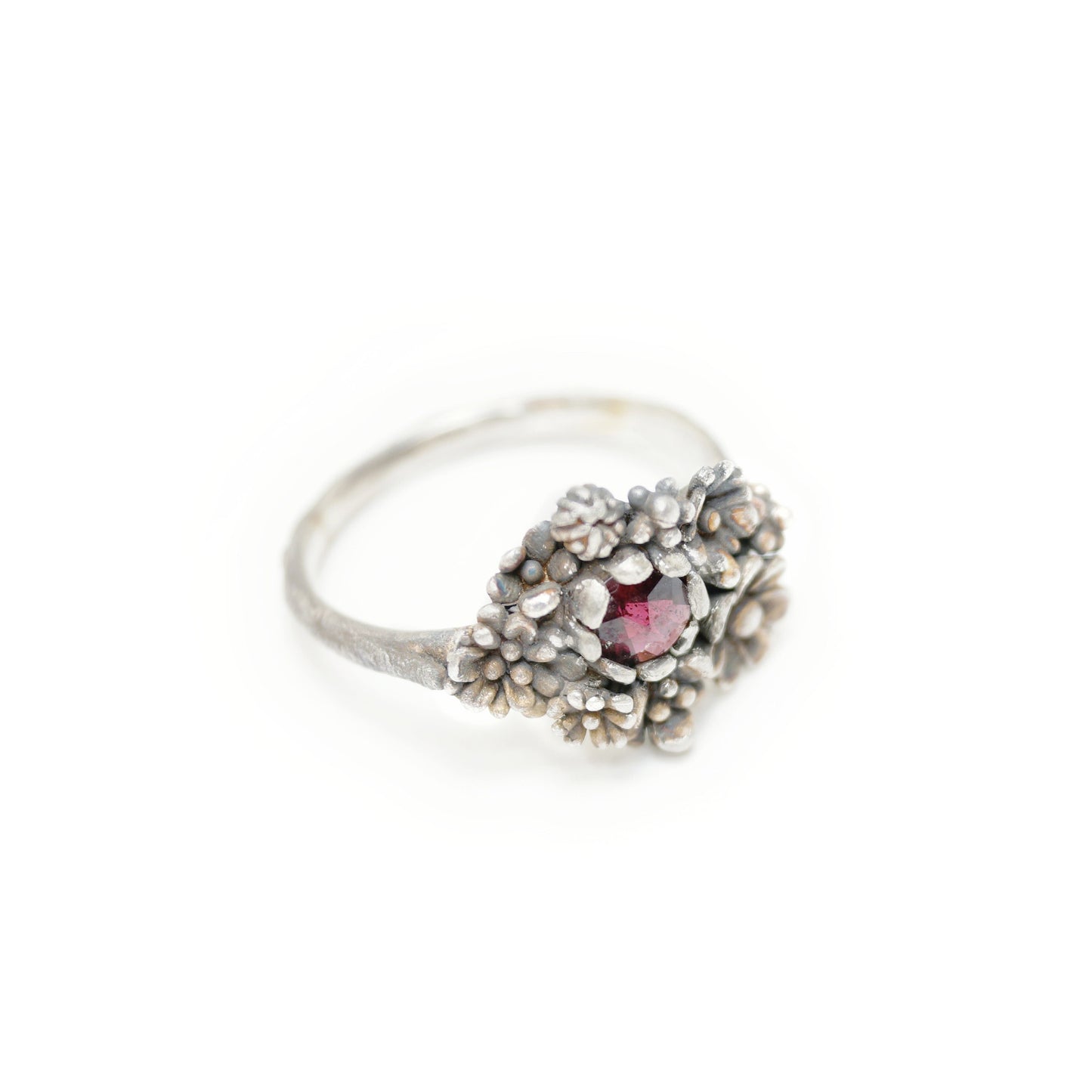 Floral Ring with in 925 Sterling Silver - Heritage Style Garnet Ring with Vintage Inspired